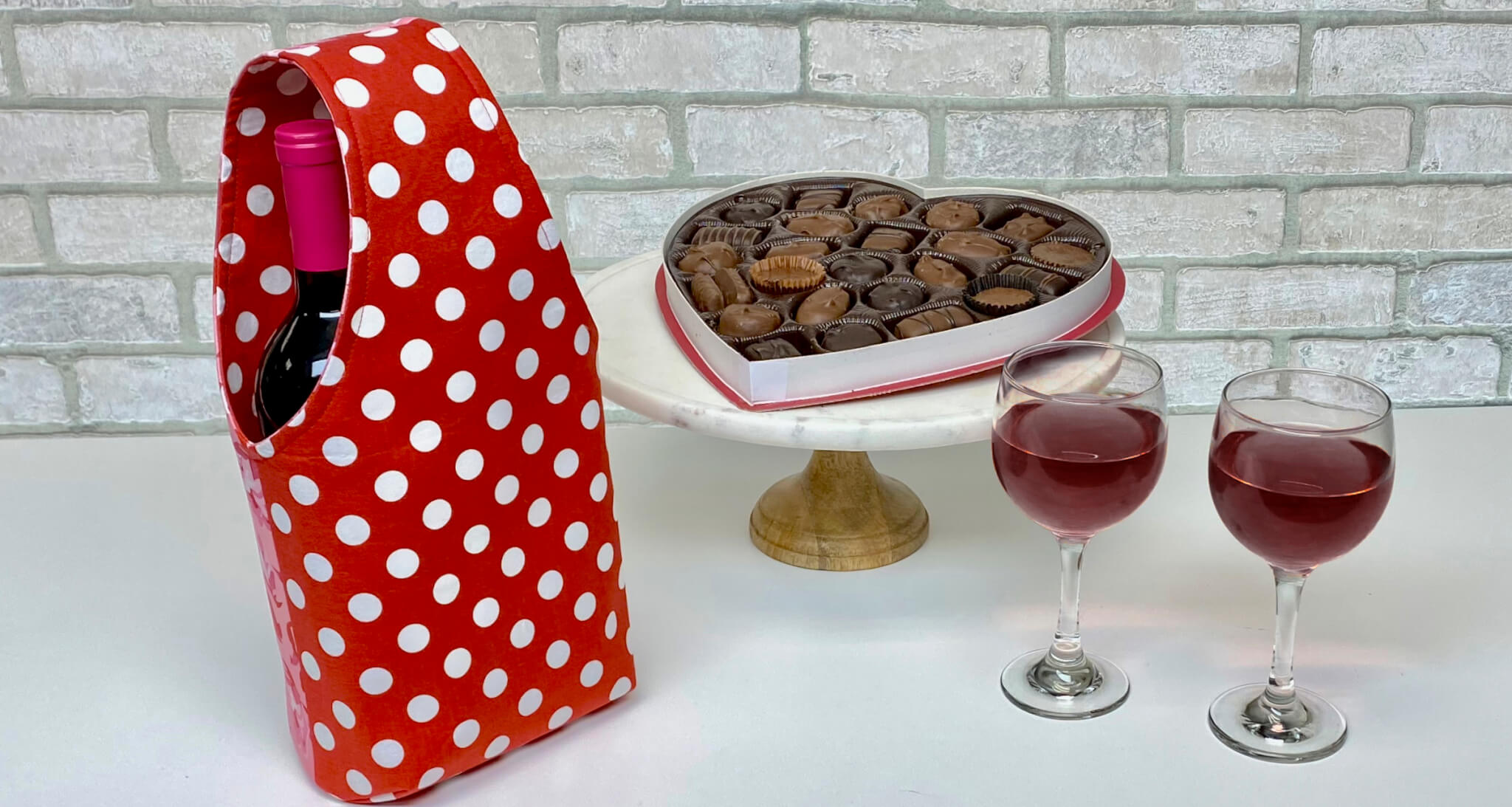 Valentine’s Day Colorblocked Wine Tote Sewing Tutorial