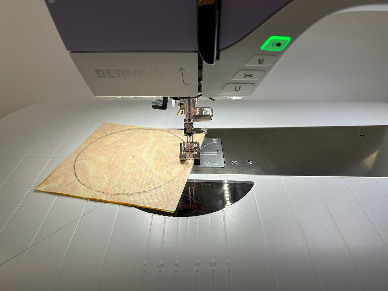 NEW! Dresden Poinsettia Table Topper Sewing Tutorial