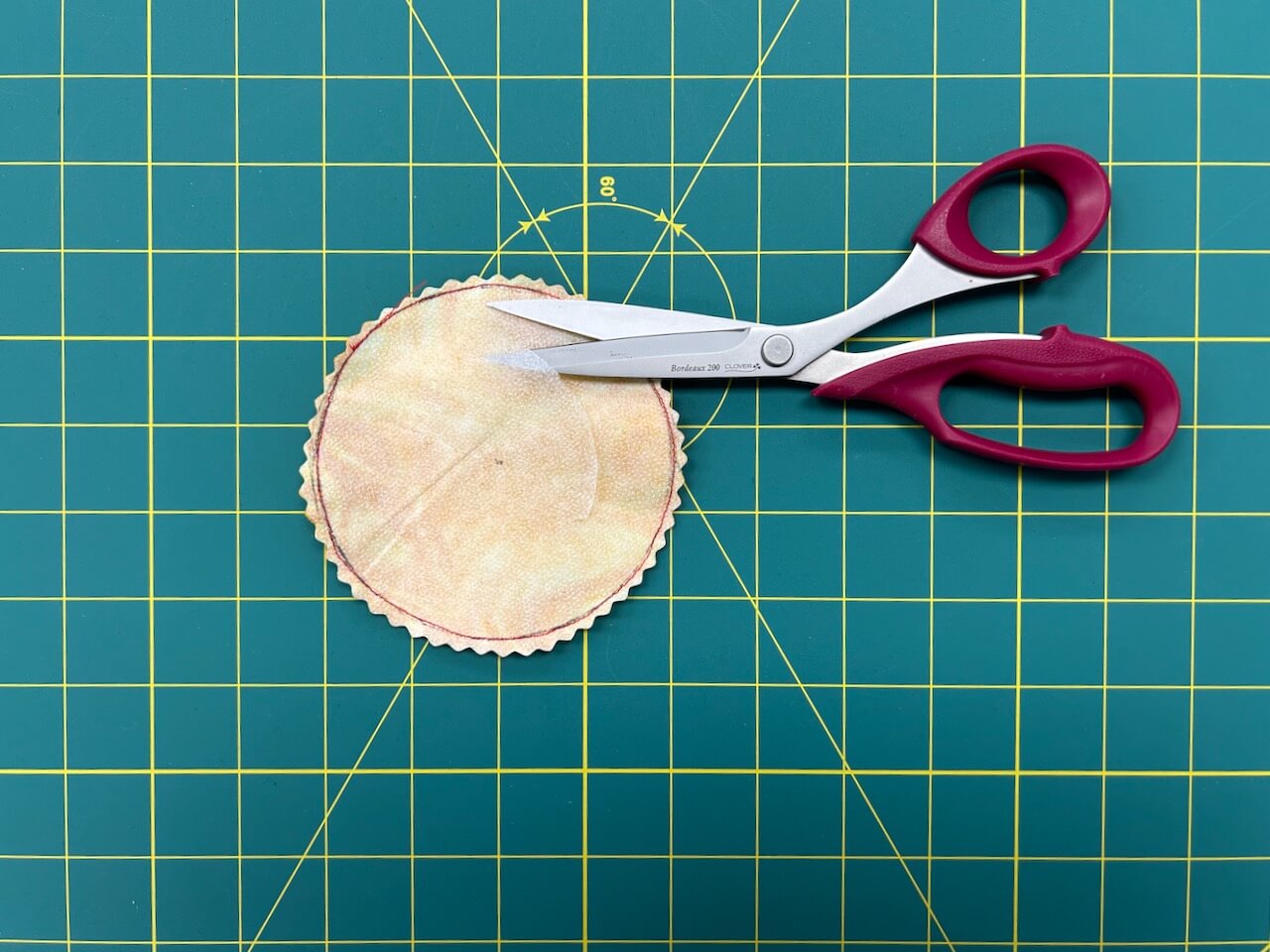 NEW! Dresden Poinsettia Table Topper Sewing Tutorial